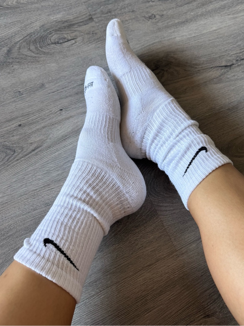 Nike Dri-FIT Cushioned Crew Athletic Socks (White)